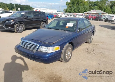 2004 Ford Crown Victoria Standard z USA, uszkodzony, nr VIN 2FAFP73W64X180984